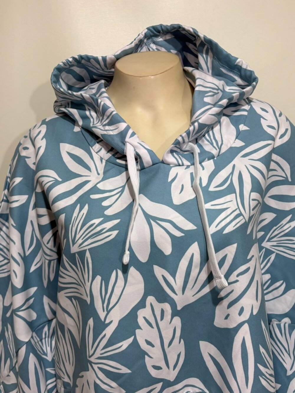 RipSkirt Hawaii Blue Tropical Changing Cozy Hooded Poncho Cover-Up One Size NEW - Picture 2 of 8